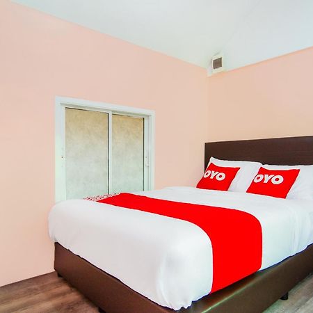 פראצ'ואפ קירי קאן Oyo 578 Pj Resort And Snooker Club מראה חיצוני תמונה